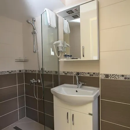 Hotell Mini Harem 3*