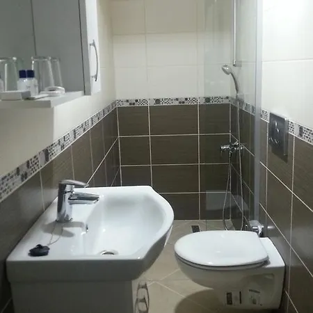 Mini Harem Hotell 3*