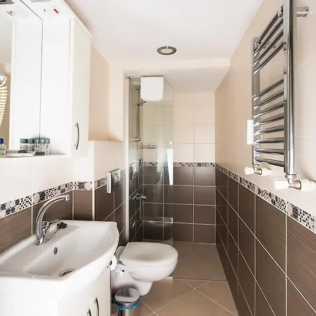 Mini Harem Hotell 3*