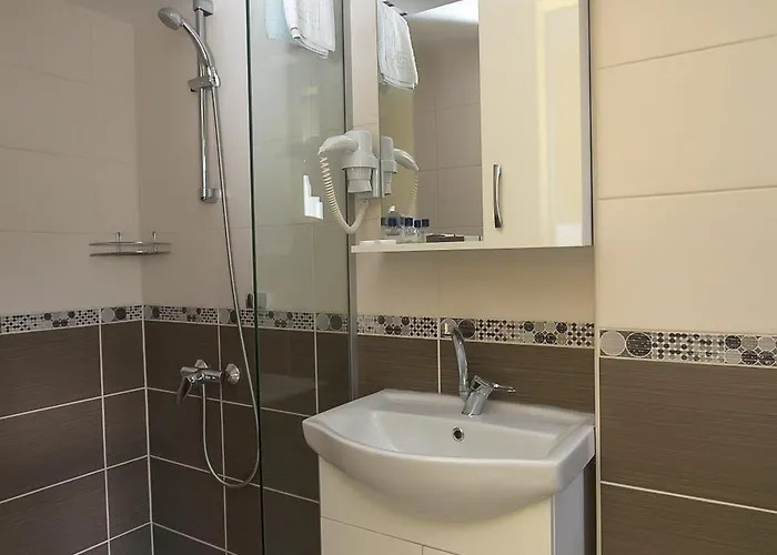 Hotell Mini Harem 3*