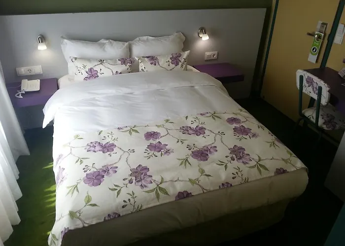 Hotell Mini Harem 3*